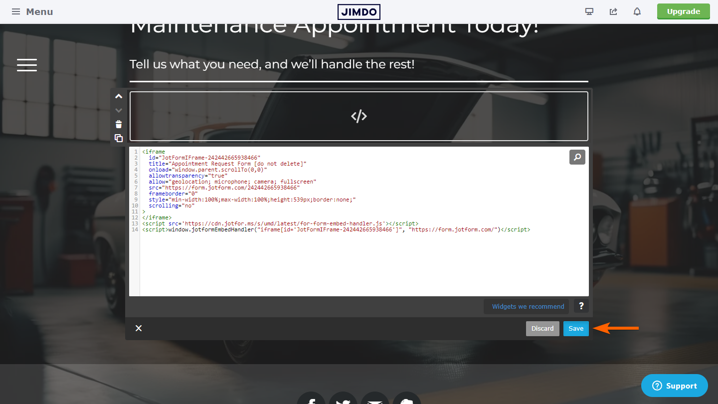 Capture d'écran du Widget/élément HTML avec une flèche pointant vers le bouton Save (Enregistrer) dans l'éditeur Jimdo Creator