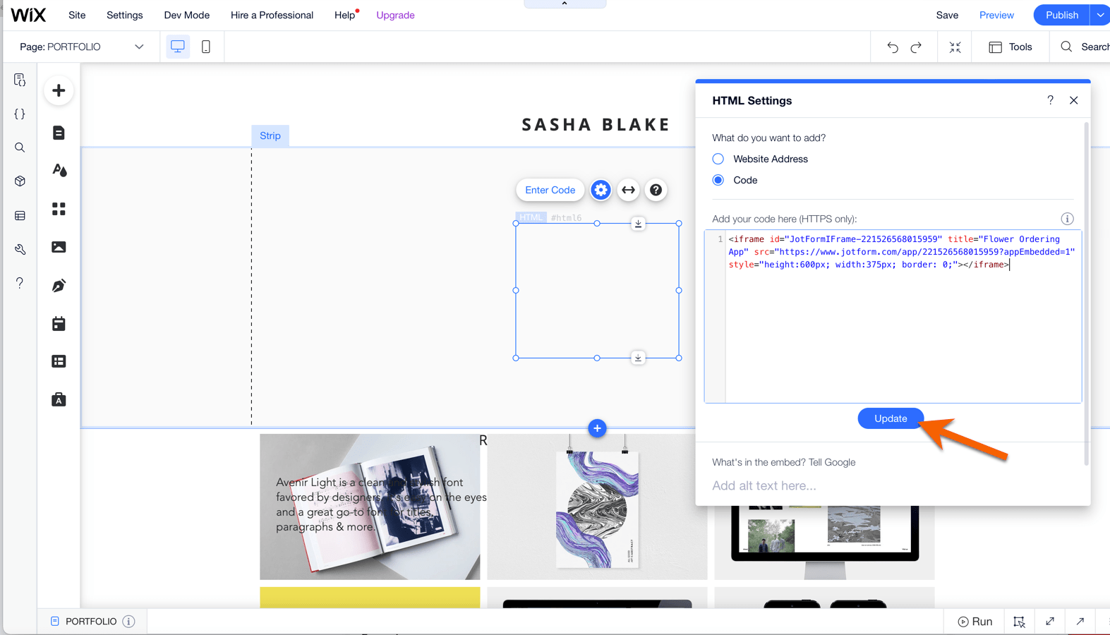 Screenshot of Wix's site builder with the HTML settings box open and an arrow pointing to the blue update button