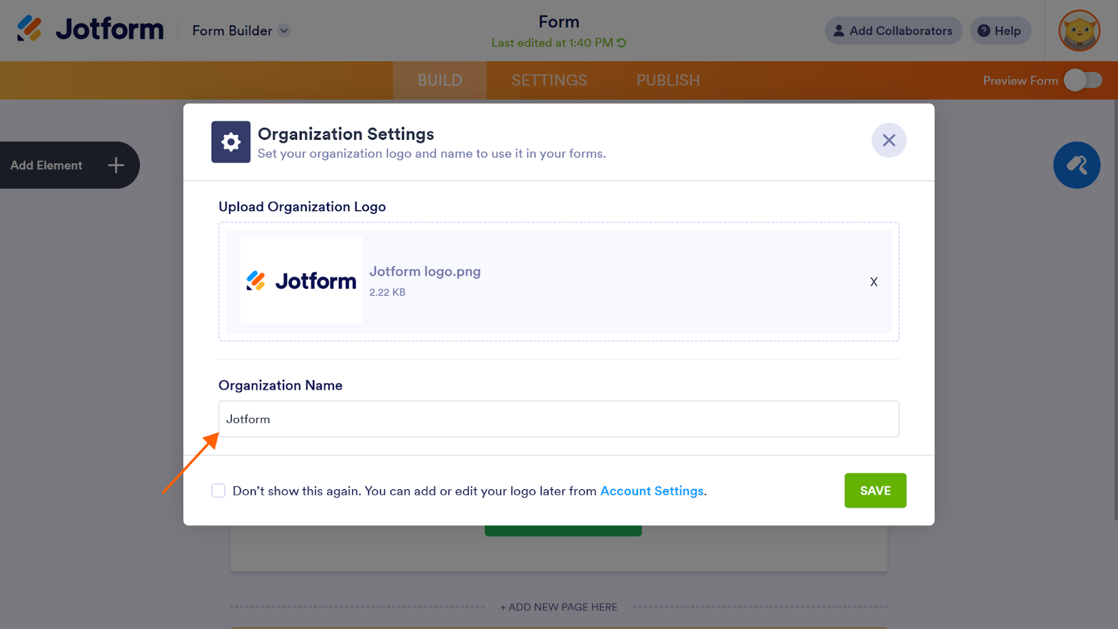 Capture d'écran du générateur de formulaires Jotform ; une flèche pointe vers le champ "Nom de l'organisation", dans lequel "Jotform" a été saisi