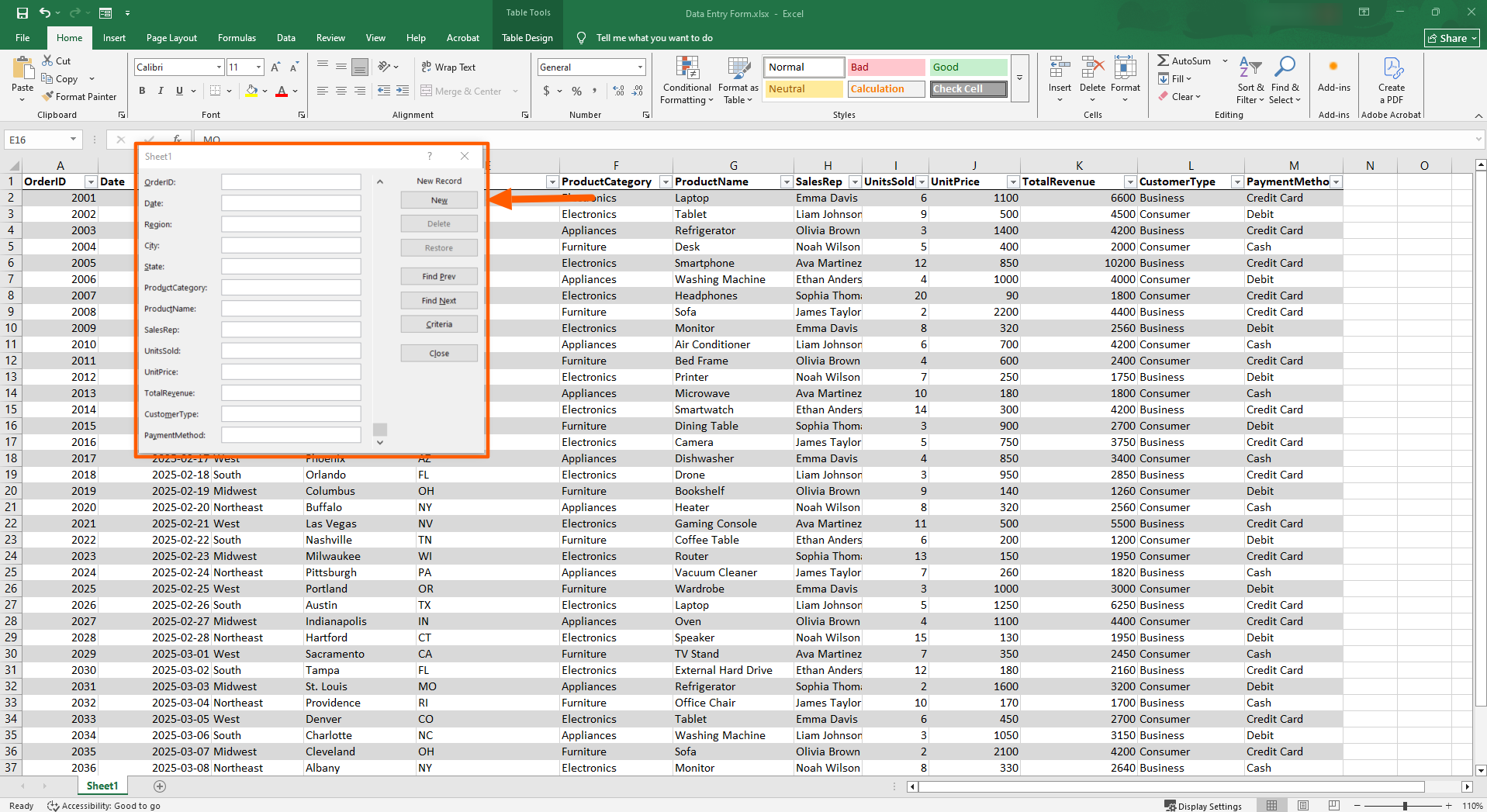 Microsoft Excel interface with the "New" button highlighted in the data entry form dialog box