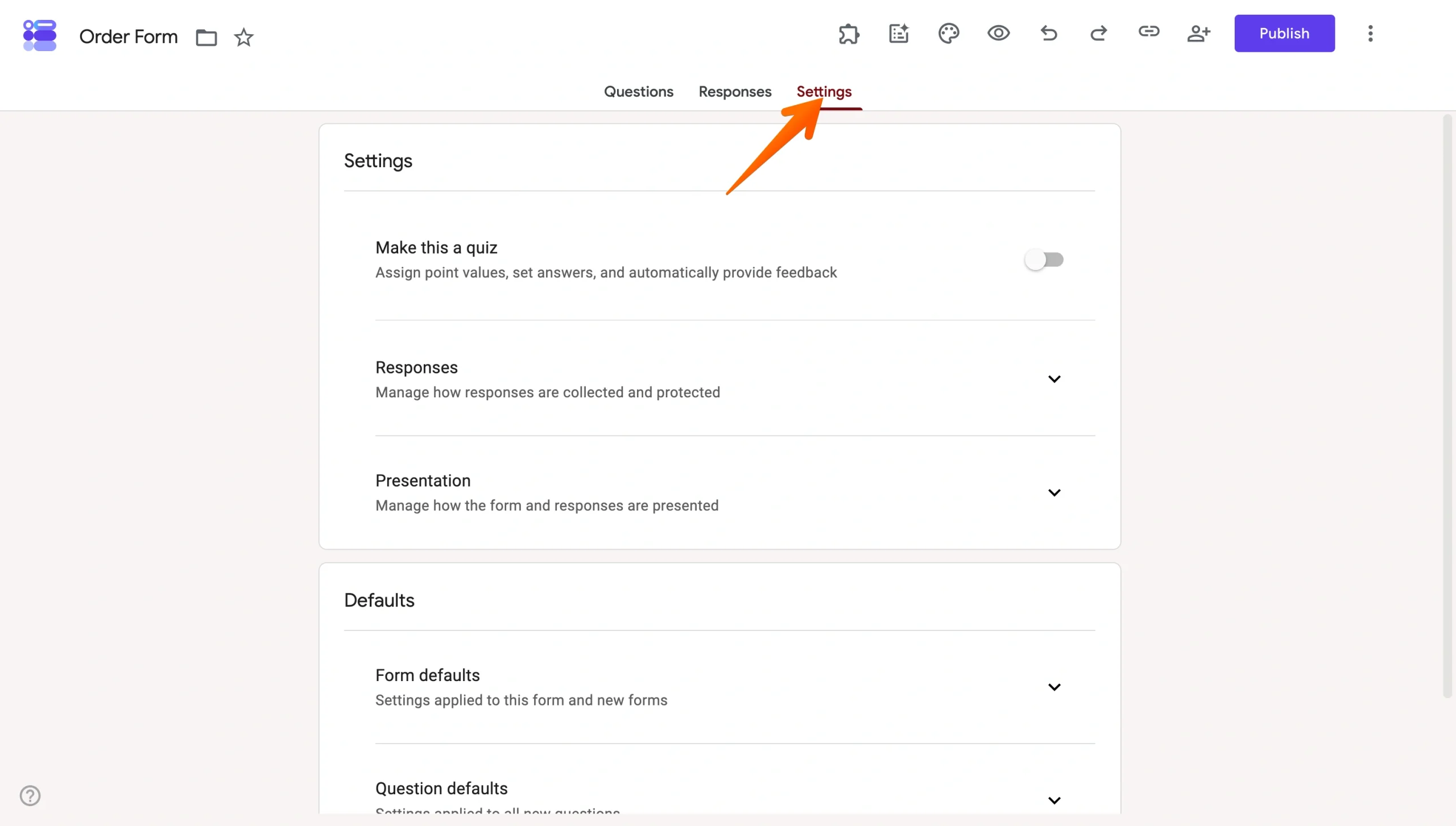 Google Forms settings tab with an arrow pointing to the Settings option